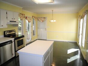383 Billingham Dr in Burlington, NC - Building Photo - Building Photo