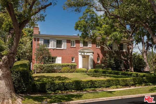 property at 801 Devon Ave