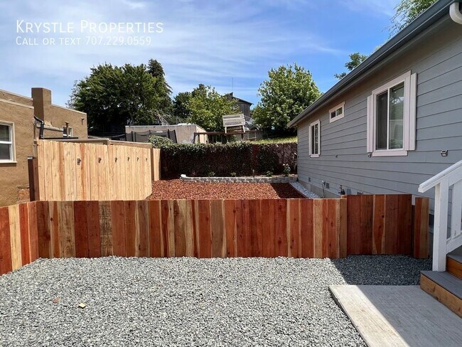 98 Gilcrest Ave in Vallejo, CA - Building Photo - Building Photo