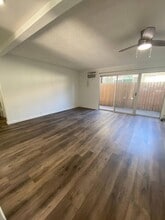 311 S Primrose Ave in Monrovia, CA - Foto de edificio - Building Photo