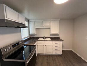 2317 SW 48th St in Oklahoma City, OK - Building Photo - Building Photo