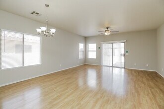 10457 E Birchwood Ave in Mesa, AZ - Building Photo - Building Photo