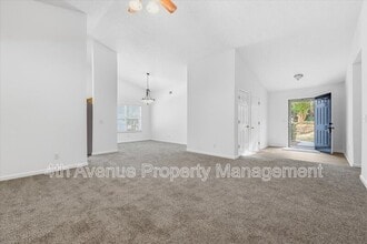 407 Crested View Dr in Loganville, GA - Building Photo - Building Photo