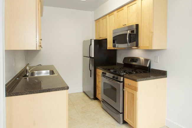 1 Langdon St, Unit 1 in Cambridge, MA - Building Photo - Building Photo