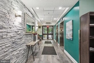 800 Avondale Rd in Wallingford, PA - Foto de edificio - Building Photo