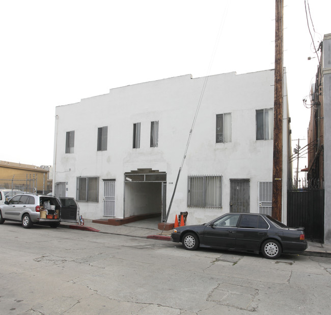 1110 Lillian Way in Los Angeles, CA - Building Photo - Building Photo