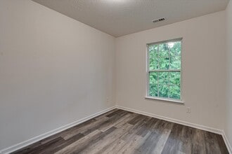 913 Sylvan Dr in Chattanooga, TN - Building Photo - Building Photo