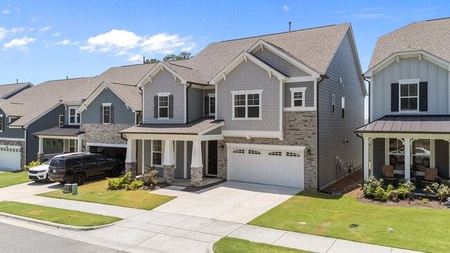 824 Summit Crest Ct in Apex, NC - Foto de edificio - Building Photo