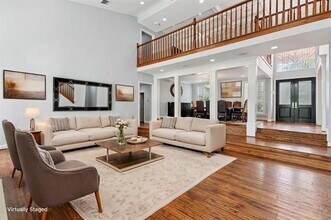 1705 S Cottonwood Valley Cir in Irving, TX - Foto de edificio - Building Photo