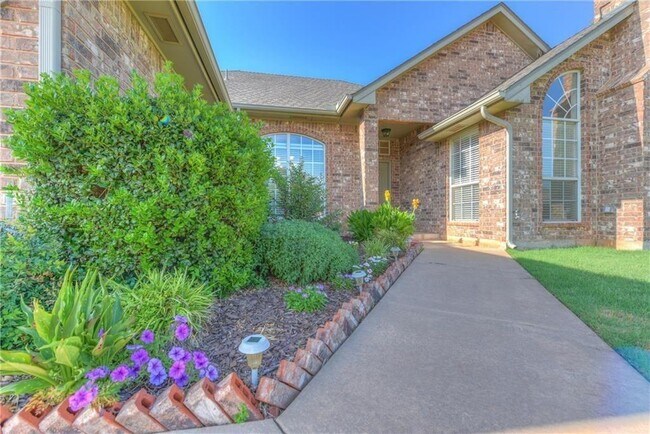1925 Napa Valley Rd in Edmond, OK - Building Photo - Building Photo