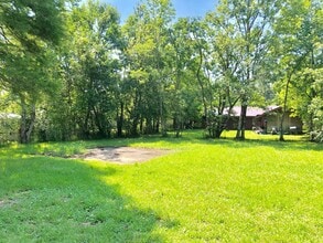 3939 Monterey Dr in Gulfport, MS - Foto de edificio - Building Photo