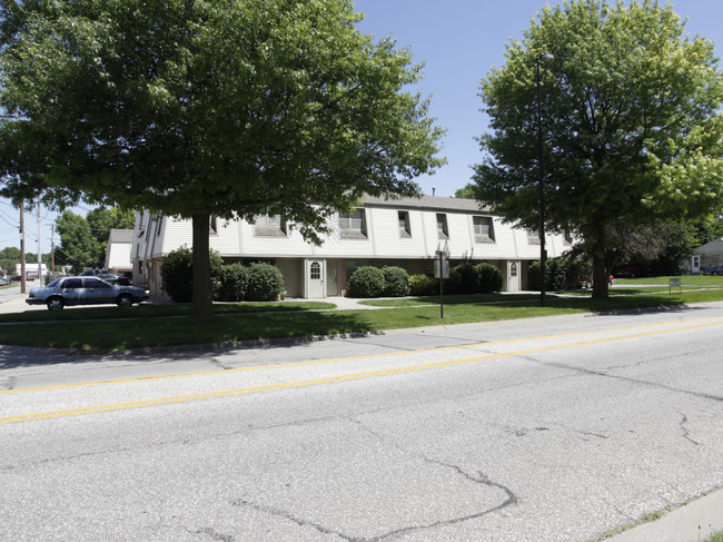 3609 N 60th St in Lincoln, NE - Foto de edificio - Building Photo