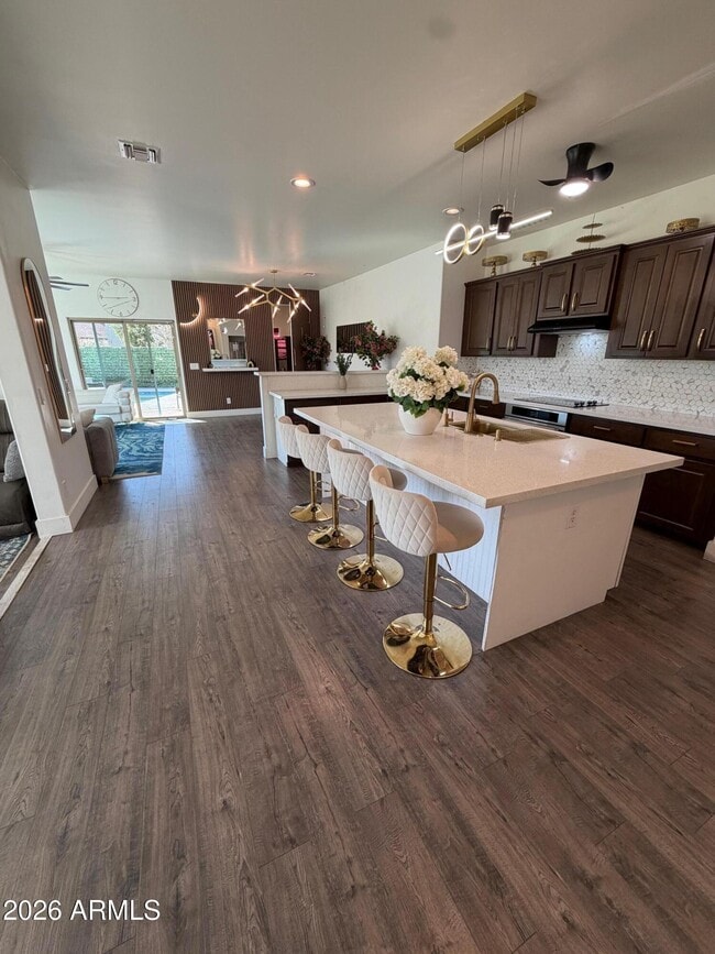 property at 1507 E Apollo Rd