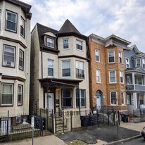 139 Clifton Ave in Newark, NJ - Building Photo