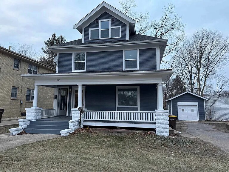 1432 Crosby St in Rockford, IL - Foto de edificio
