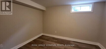 32 Albion St in Kitchener, ON - Building Photo - Building Photo