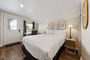 110 Eglin Pkwy SE in Fort Walton Beach, FL - Building Photo