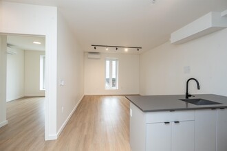 328 Pacific Ave in Jersey City, NJ - Building Photo - Building Photo