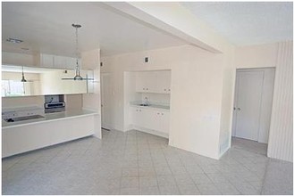 74601-74615 Shadow Hills Rd in Palm Desert, CA - Building Photo - Other