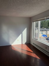 1928 E 56th St in Tacoma, WA - Foto de edificio - Building Photo