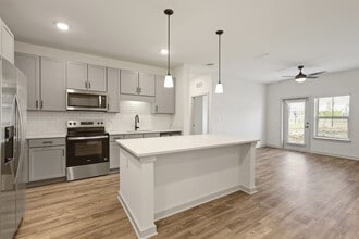 HoM at Pooler in Pooler, GA - Foto de edificio - Building Photo