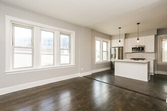 2208 N Talman Ave in Chicago, IL - Building Photo - Building Photo