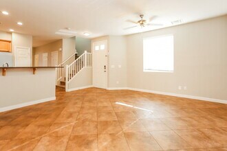 7941 Violet Dawn St in Las Vegas, NV - Building Photo - Building Photo