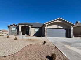 1245 La Sienna in Alamogordo, NM - Building Photo