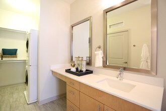 LoHi Gold in Denver, CO - Foto de edificio - Interior Photo