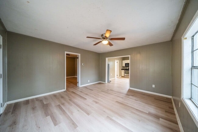 807 Walnut St in Conway, AR - Building Photo - Building Photo