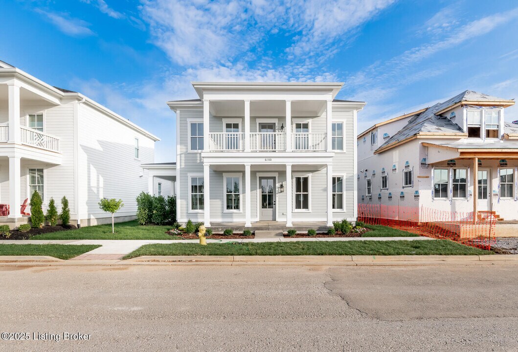 6100 Passionflower Dr in Prospect, KY - Building Photo