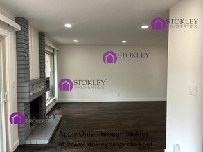 2250 Gladwin Dr in Walnut Creek, CA - Building Photo - Building Photo