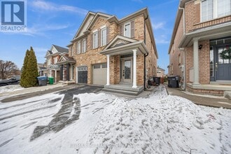 10 Applegrove Ct in Brampton, ON - Building Photo - Building Photo