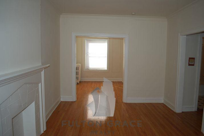 1321 W Estes Ave-Unit -3 in Chicago, IL - Building Photo - Building Photo