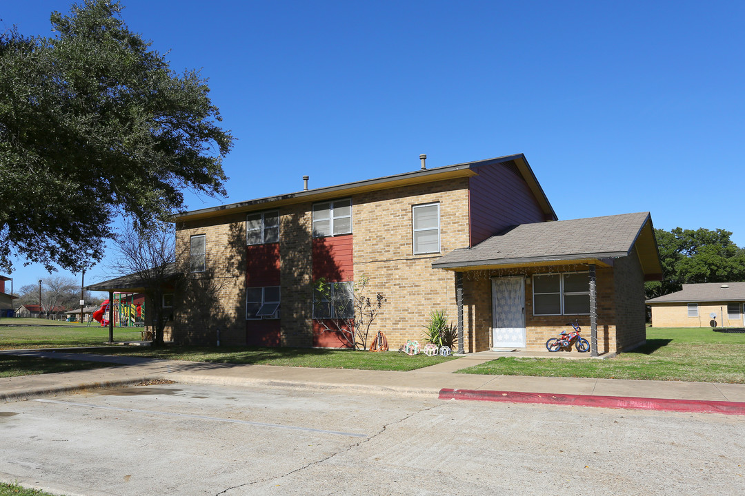 Shadowbend Ridge in Austin, TX - Building Photo