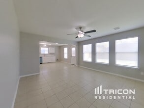 4107 Rain Willow Ct in Houston, TX - Building Photo - Building Photo