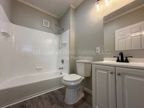 855 E Acton Ave in Wood River, IL - Building Photo - Building Photo