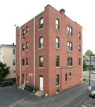 Montano in Hartford, CT - Foto de edificio - Building Photo