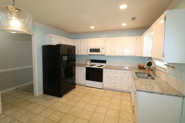 899 Woodland Trace Dr in Winston-Salem, NC - Building Photo - Building Photo
