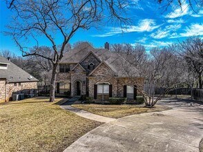 702 N Dove Rd in Grapevine, TX - Building Photo - Building Photo