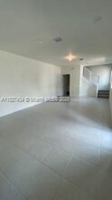 4239 NW 83rd Path in Doral, FL - Building Photo - Building Photo