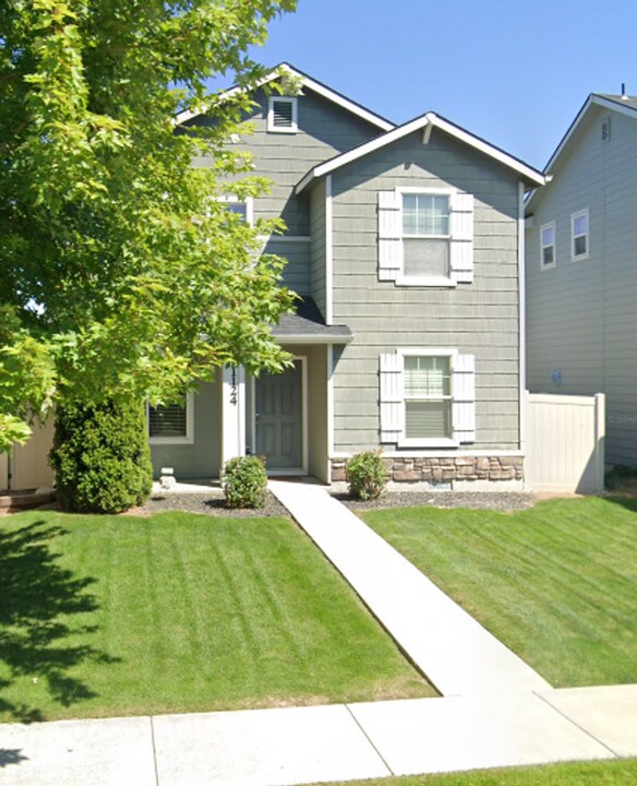 1124 W Parkstone St in Meridian, ID - Building Photo