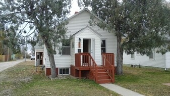 319 W 15th Ave in Torrington, WY - Building Photo