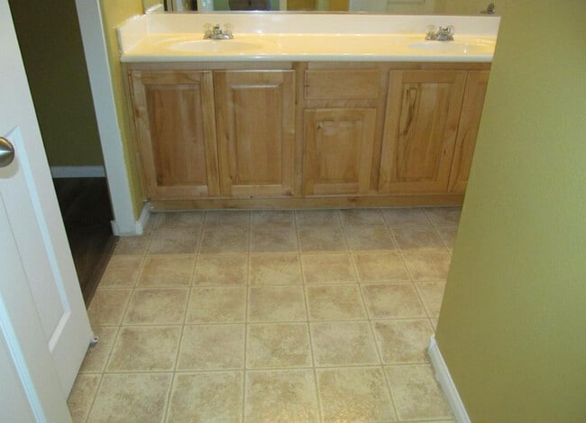 8770 S Cadence Crossing Way in Las Vegas, NV - Building Photo - Building Photo