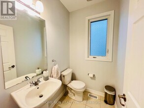 205 Brassy Minnow Cres in Ottawa, ON - Building Photo - Building Photo