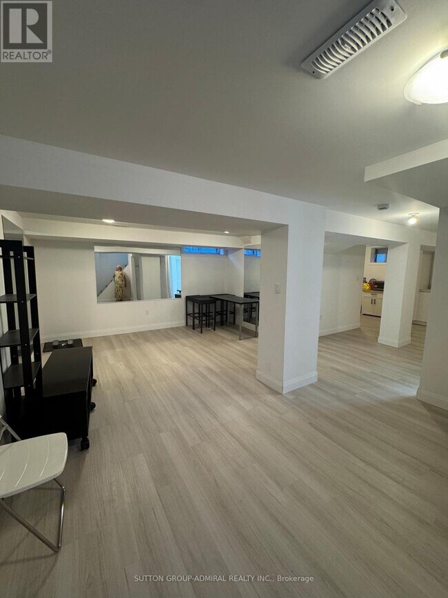 357 Patricia Ave in Toronto, ON - Building Photo - Building Photo