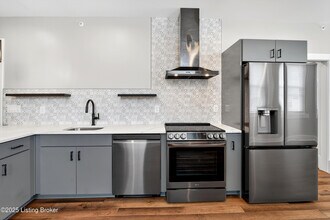 1529 W Market St in Louisville, KY - Building Photo - Building Photo