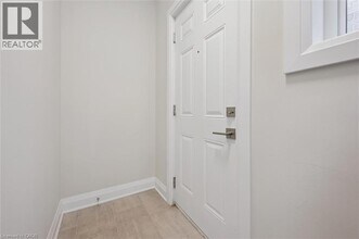 575 Balsam Poplar St in Waterloo, ON - Building Photo - Building Photo