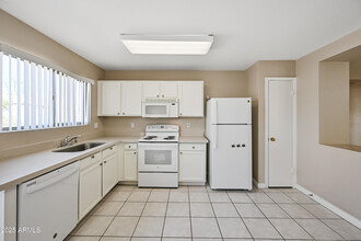 10550 W Via Del Sol in Peoria, AZ - Building Photo - Building Photo