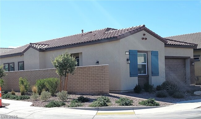 property at 117 Royal Cascade Ave